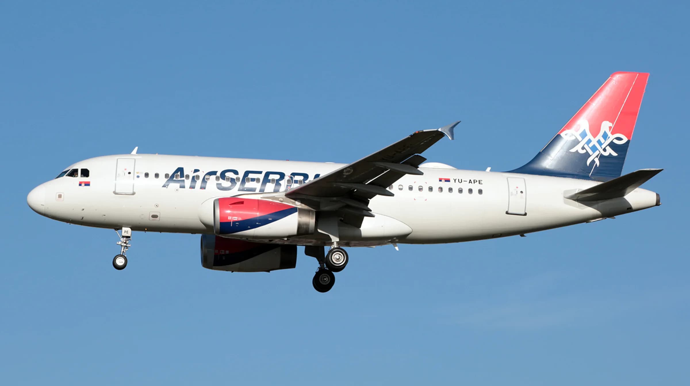 Самолёт Air Serbia